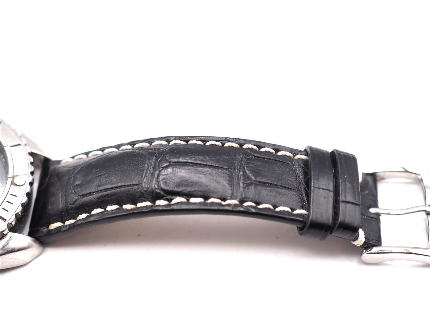 Breitling Shark quartz — vue 2
