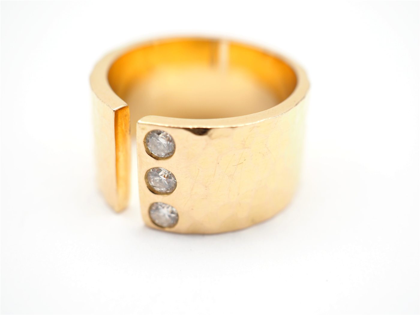 Bague en or jaune 750 mil avec diamants — vue 3
