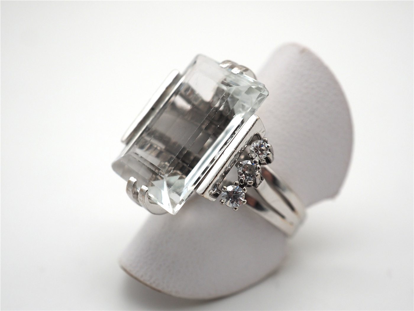 Bague cocktail or blanc 750 aige marine et Cz — vue 2