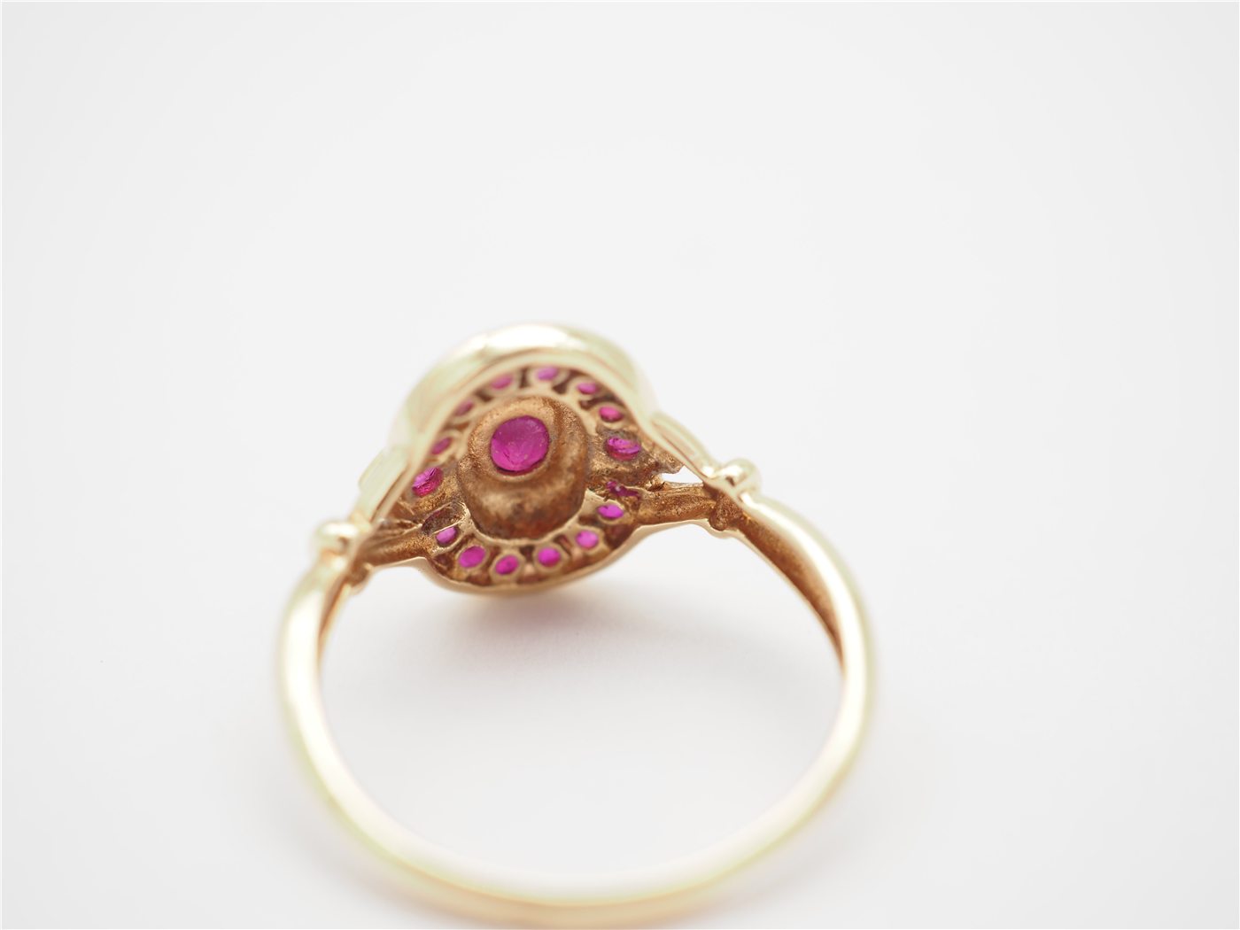 Bague or jaune 750 mil et rubis — vue 4