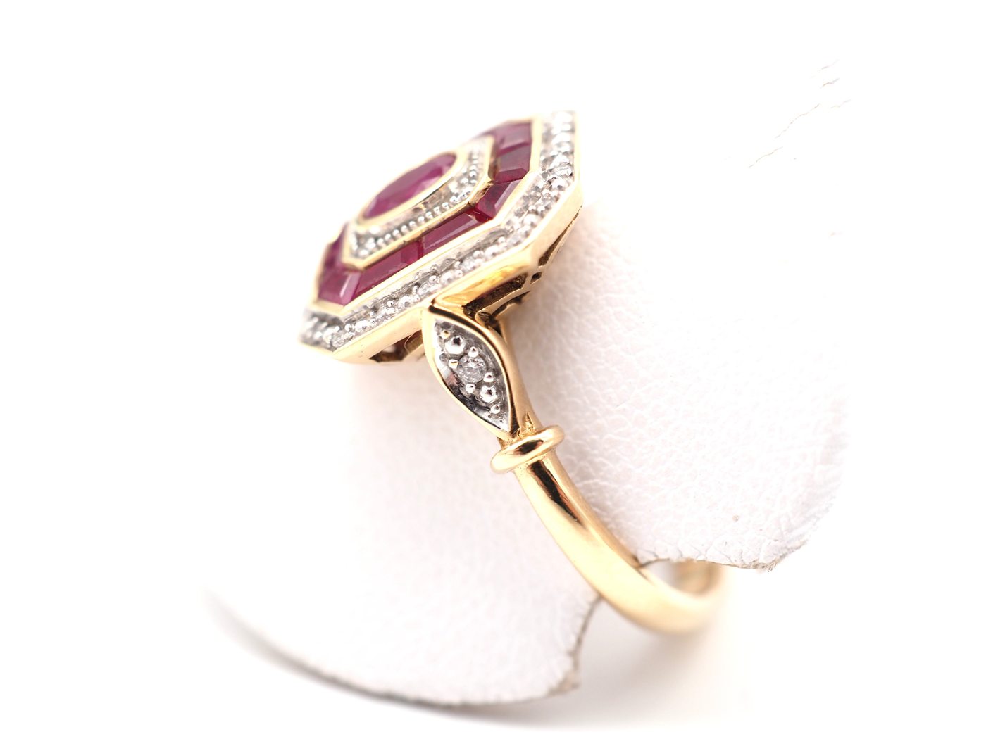 Bague or jaune 750, rubis & diamants — vue 3