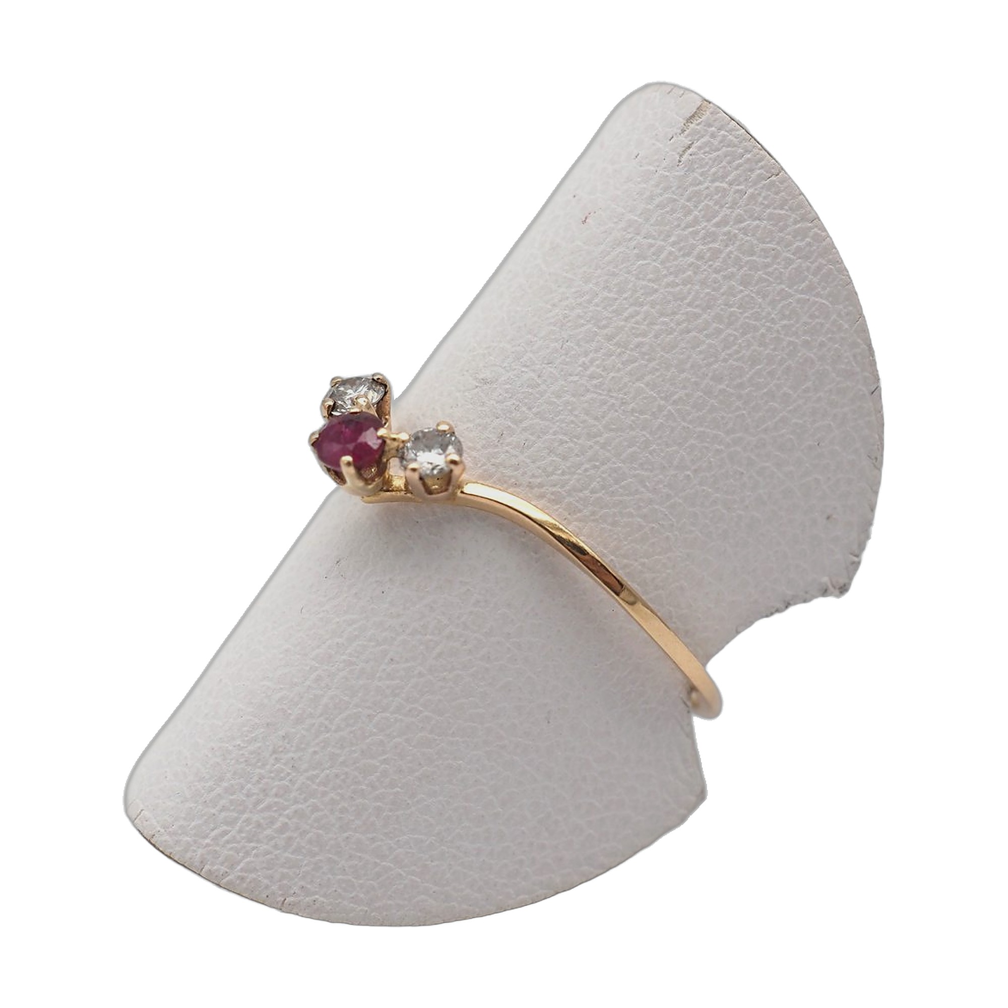 Bague diadème en or jaune 750 mil, rubis et diamants — vue 2
