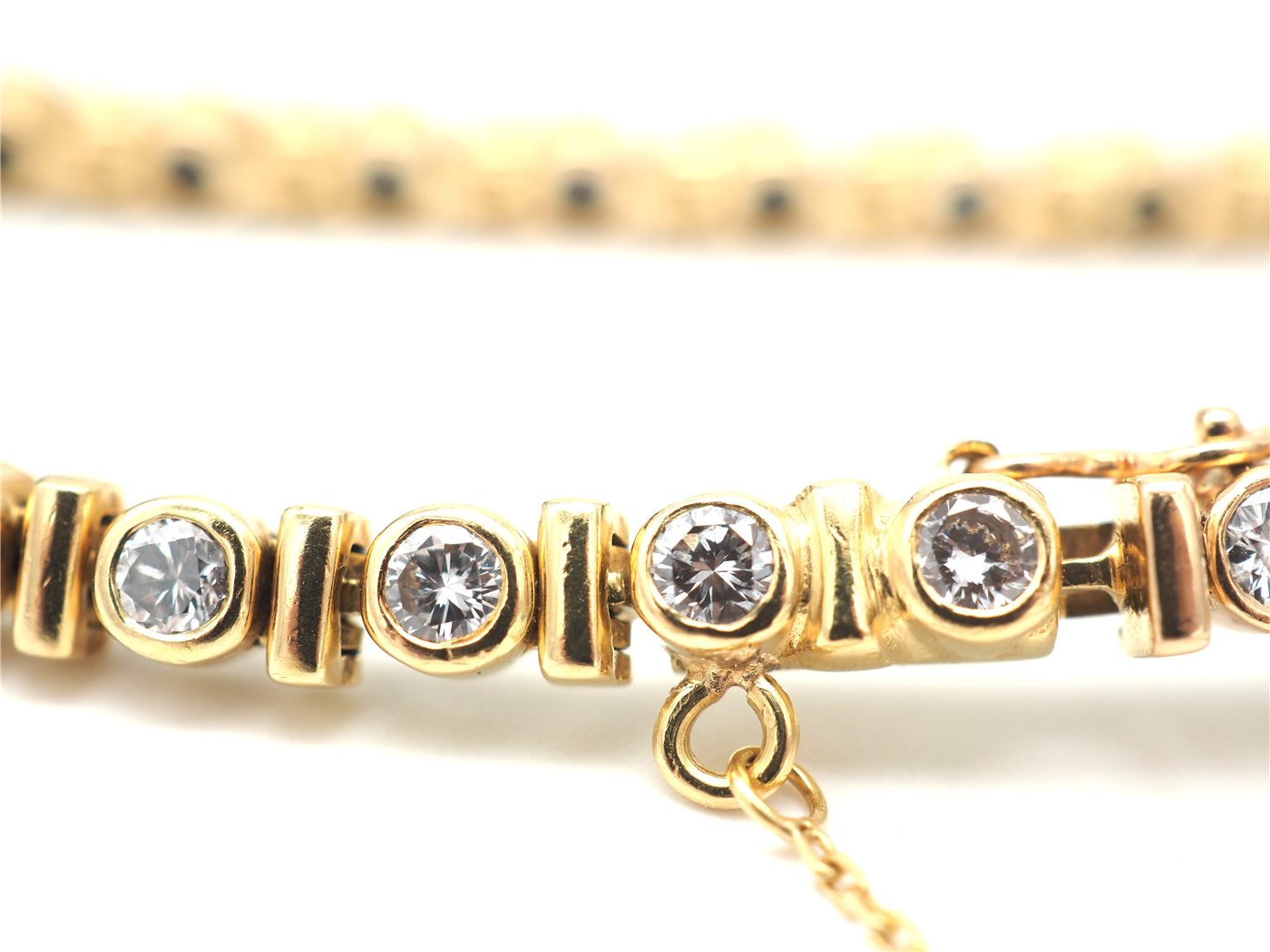 Bracelet rivière en or jaune 750 mil et diamants — vue 2