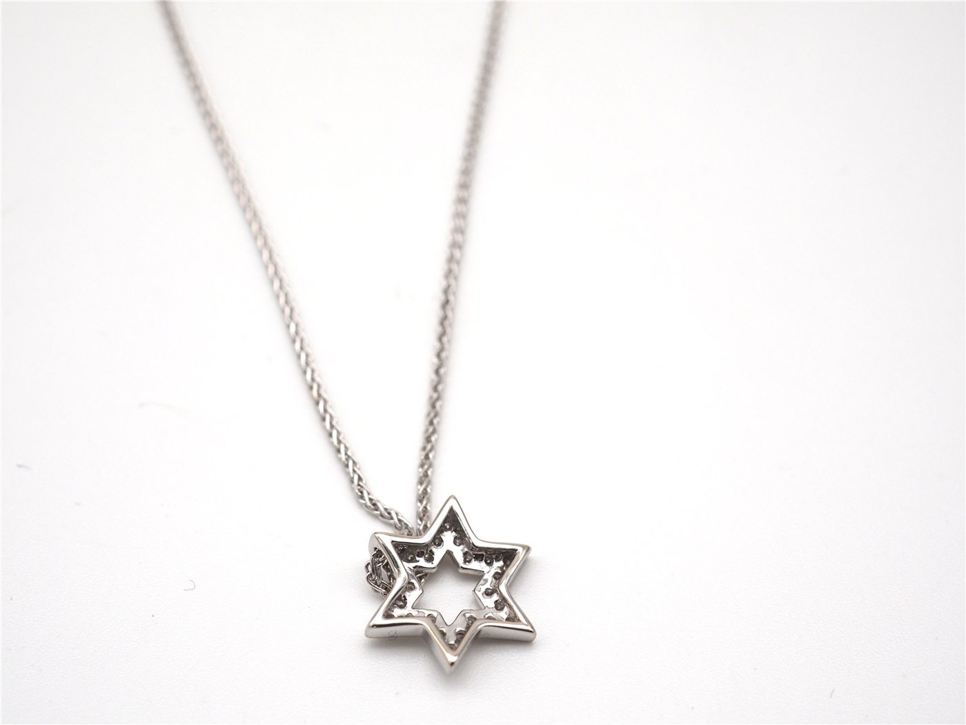 Collier or blanc 750 mil étoile en diamants — vue 4