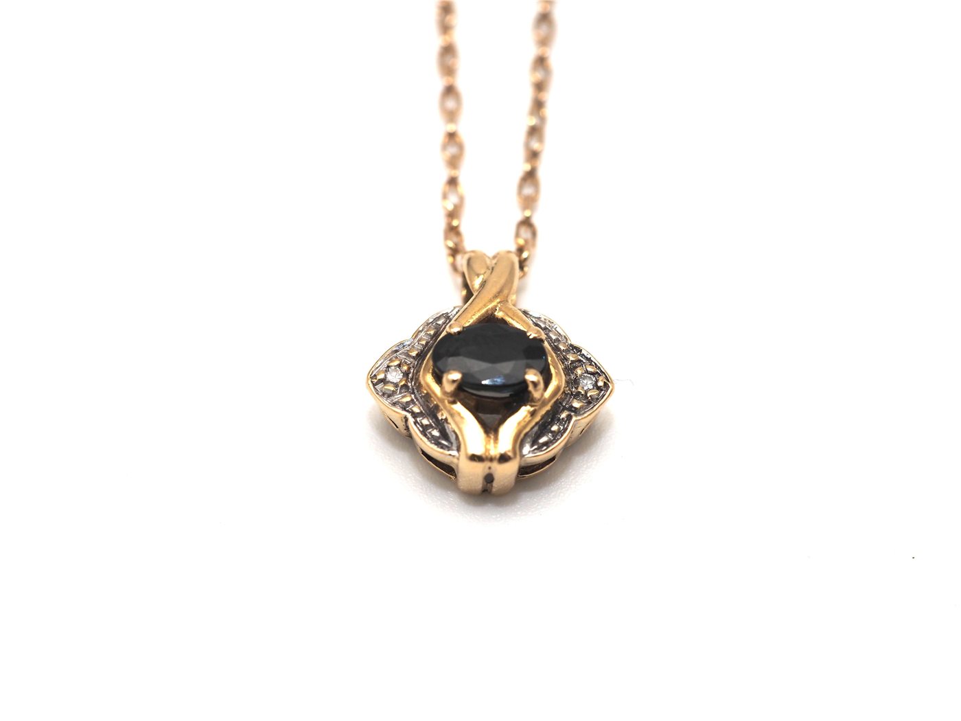 Collier or jaune 750 mil avec pendentif saphir