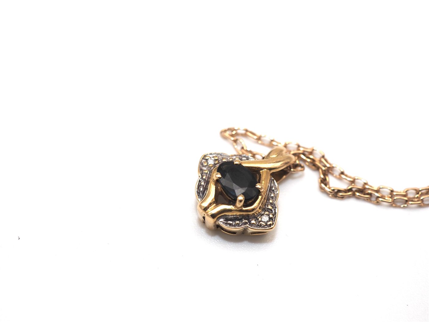 Collier or jaune 750 mil avec pendentif saphir — vue 4