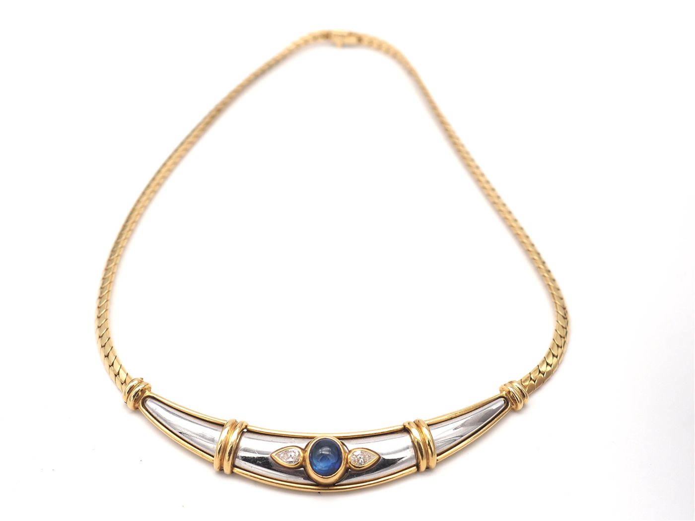 Collier bi or 750 mil, saphir cabochon et diamants — vue 2