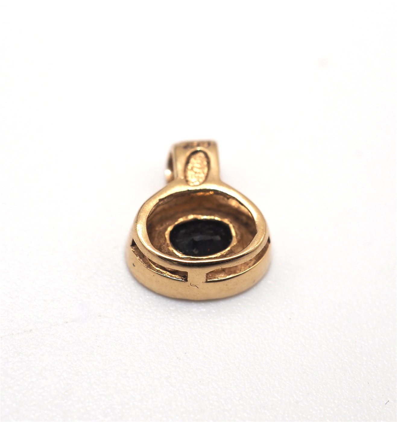Pendentif or jaune 750 mil saphir — vue 2