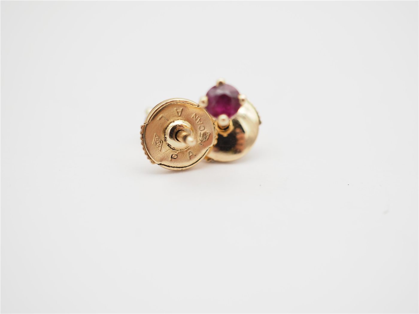 Boucles d'oreilles or jaune 750 mil et rubis — vue 3