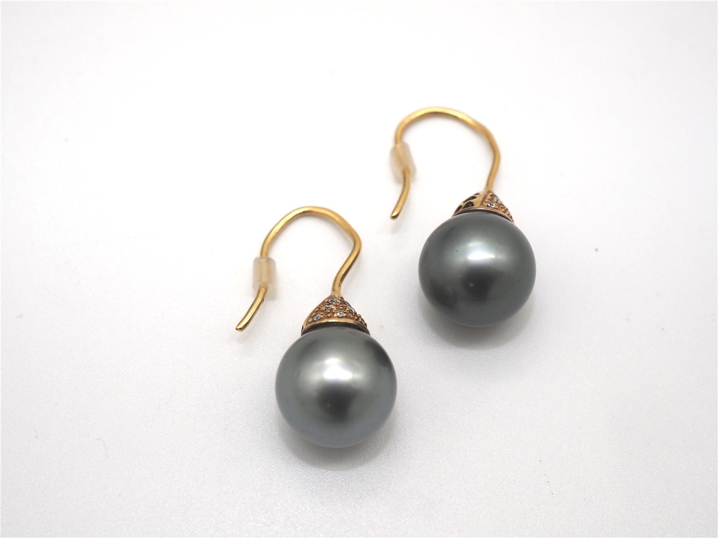 Boucles d'oreilles perles de culture en or jaune 750 mil et diamants — vue 2