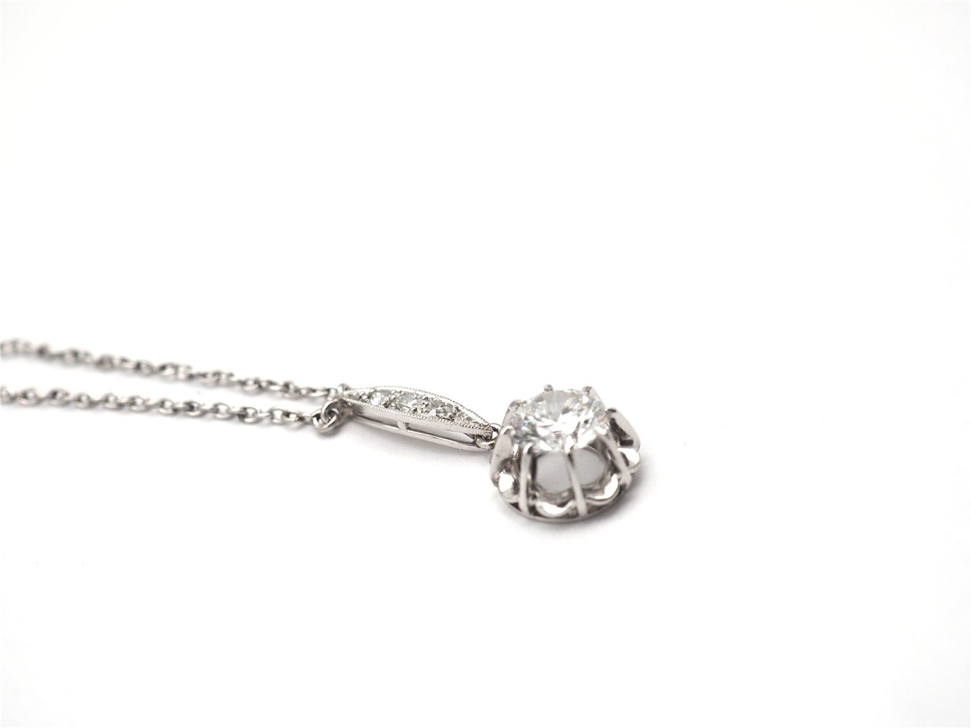 Collier en platine et diamants — vue 3