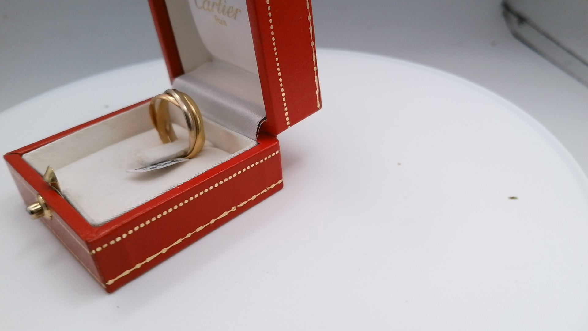 bague Trinity de CARTIER 3 or jaune rose et blanc, signer avec ecrin d'origine — vue 2