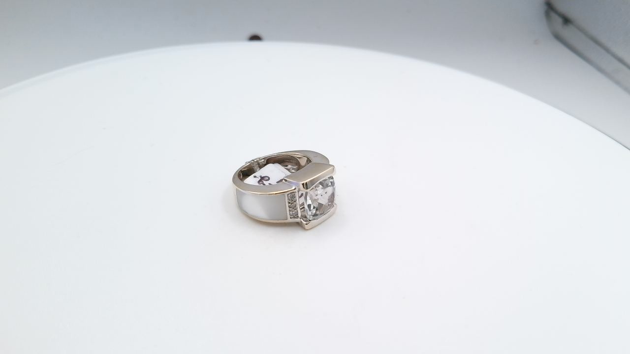 jonc solitaire en or blanc 18K 750/1000 dimant taille coussin 1.5ct approx — vue 4