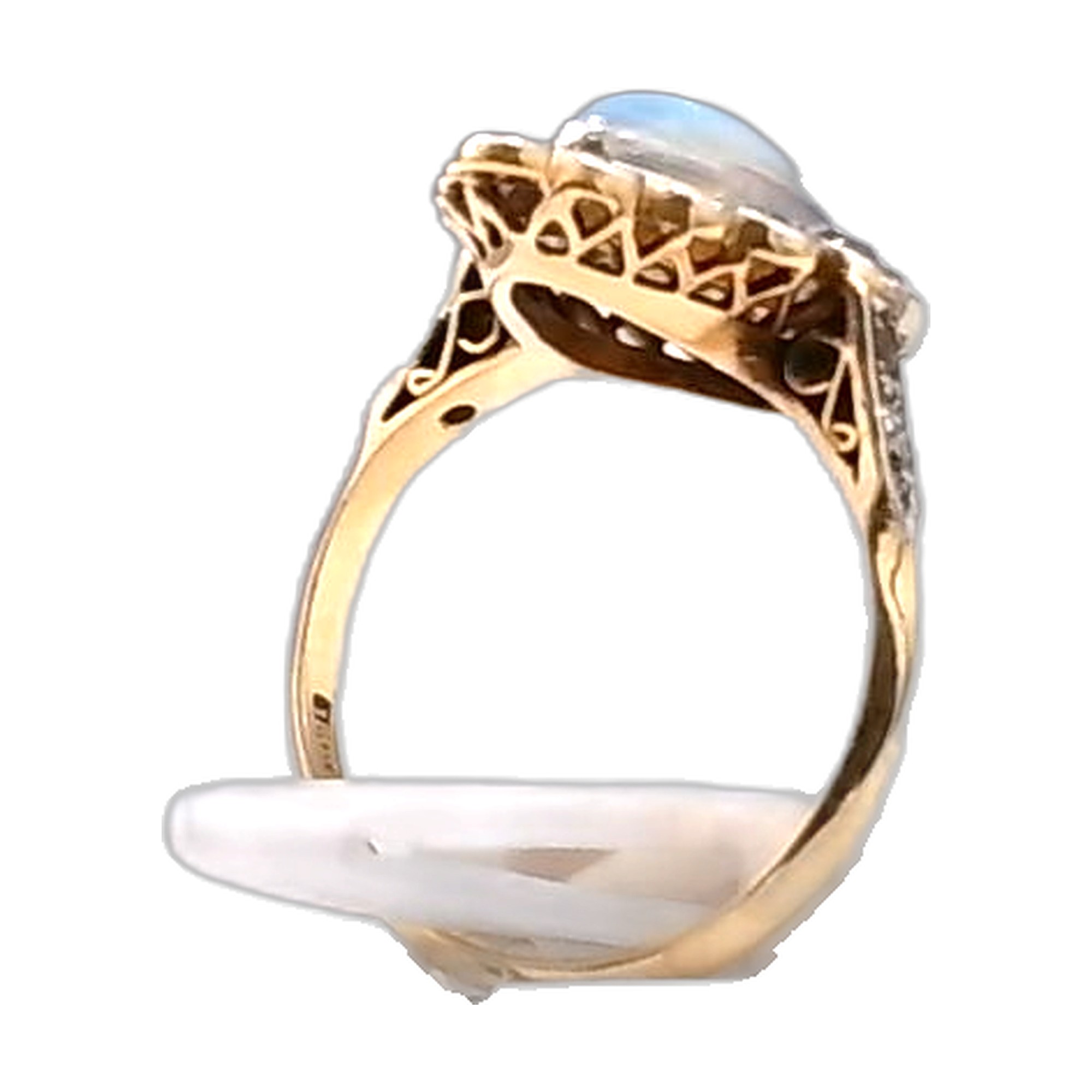 marquise opale en or 18K 750/1000 surtis d'un anneau de diamant — vue 6