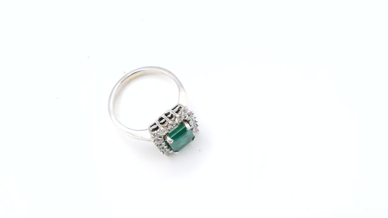 bague or blanc  emeraude de 2.3ct — vue 2