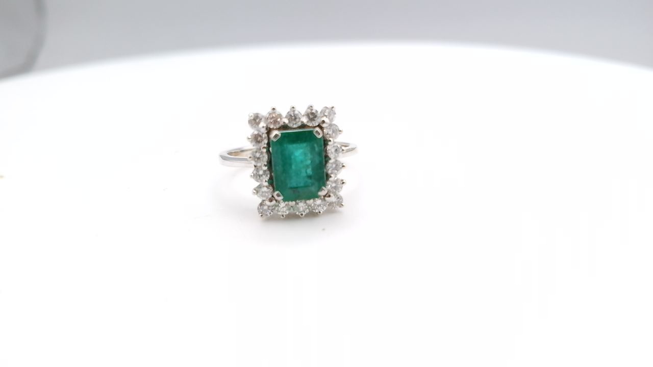 bague or blanc  emeraude de 2.3ct — vue 6