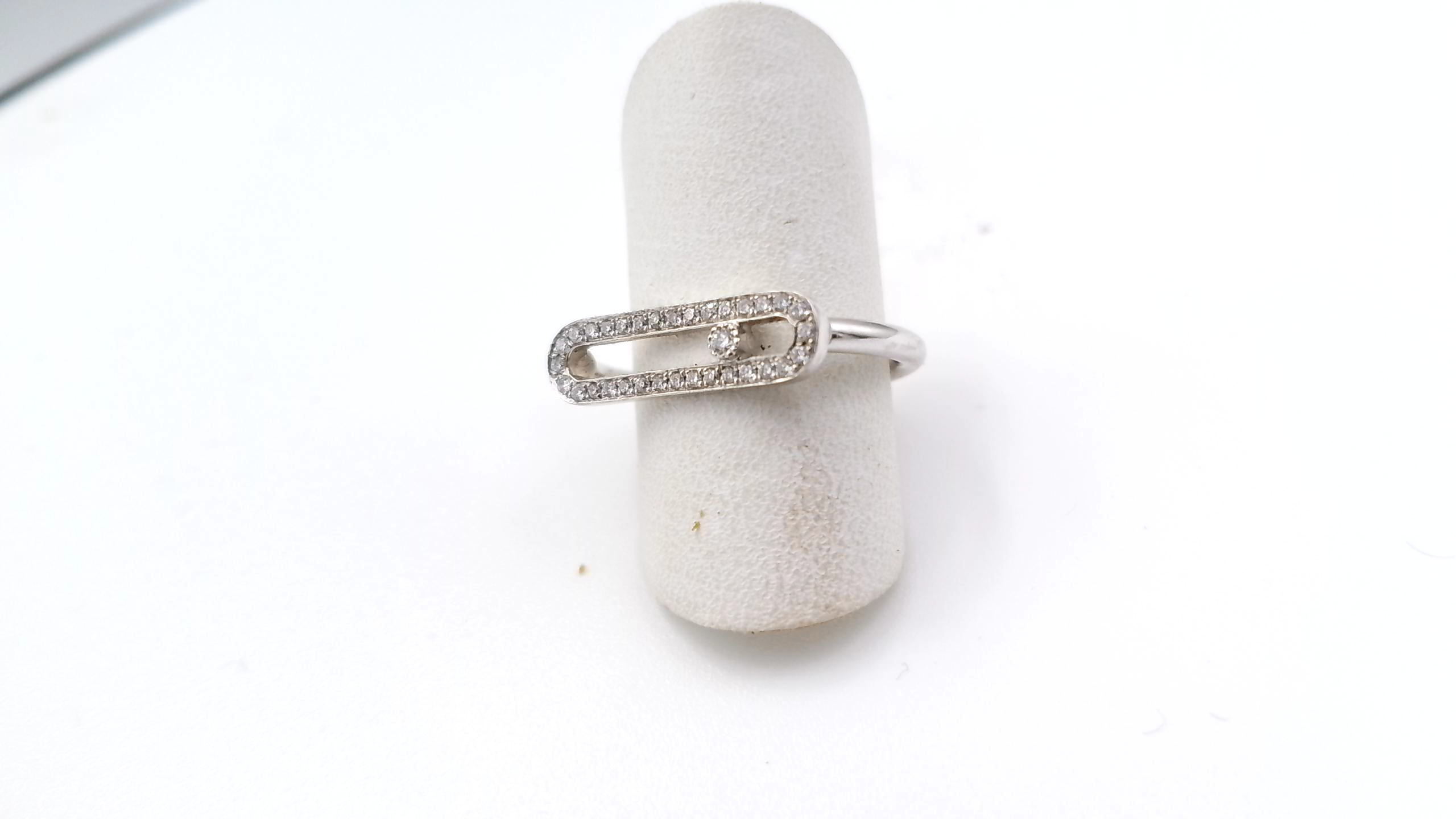 bague en or blanc et diamant — vue 2