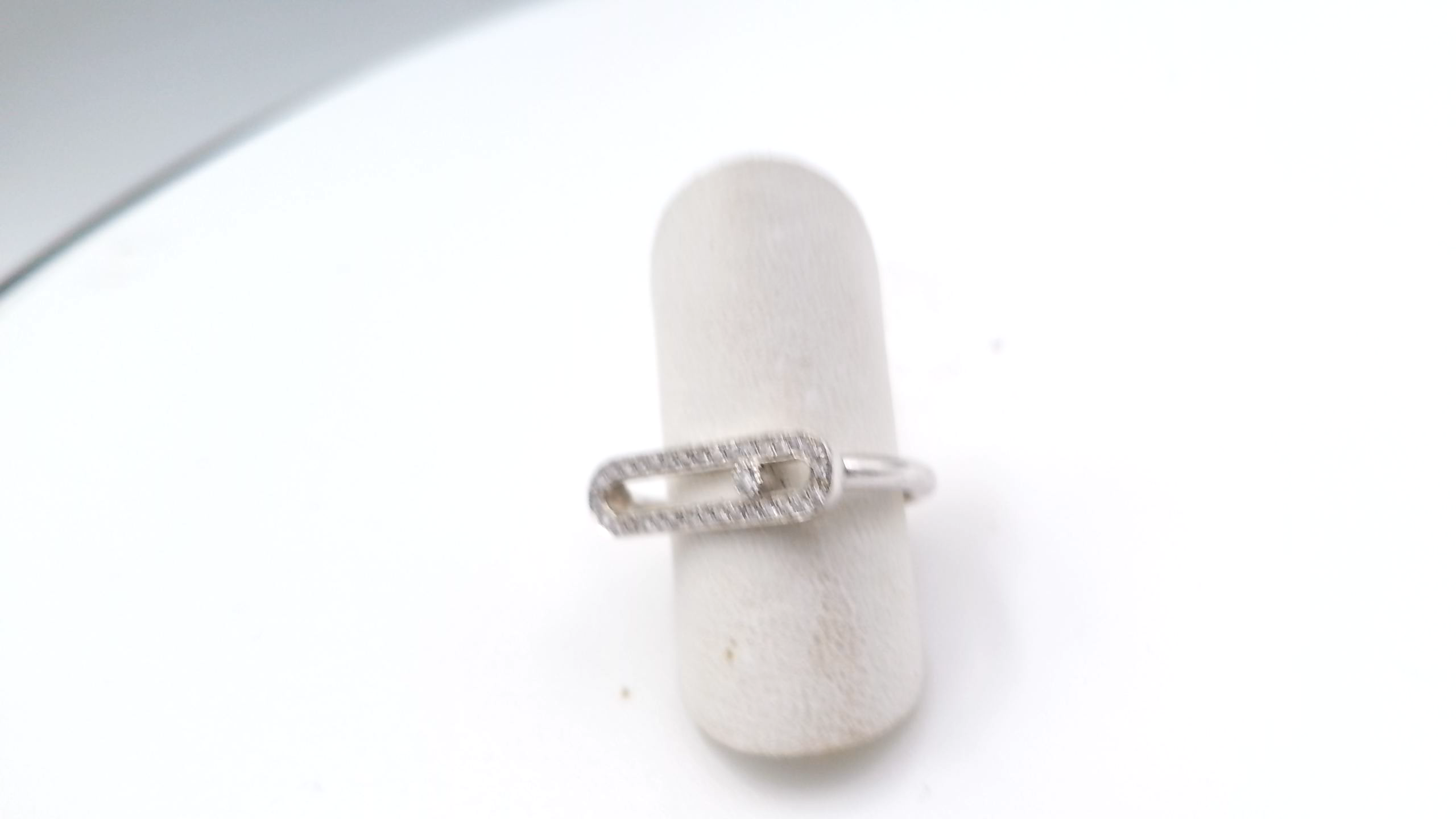 bague en or blanc et diamant — vue 3