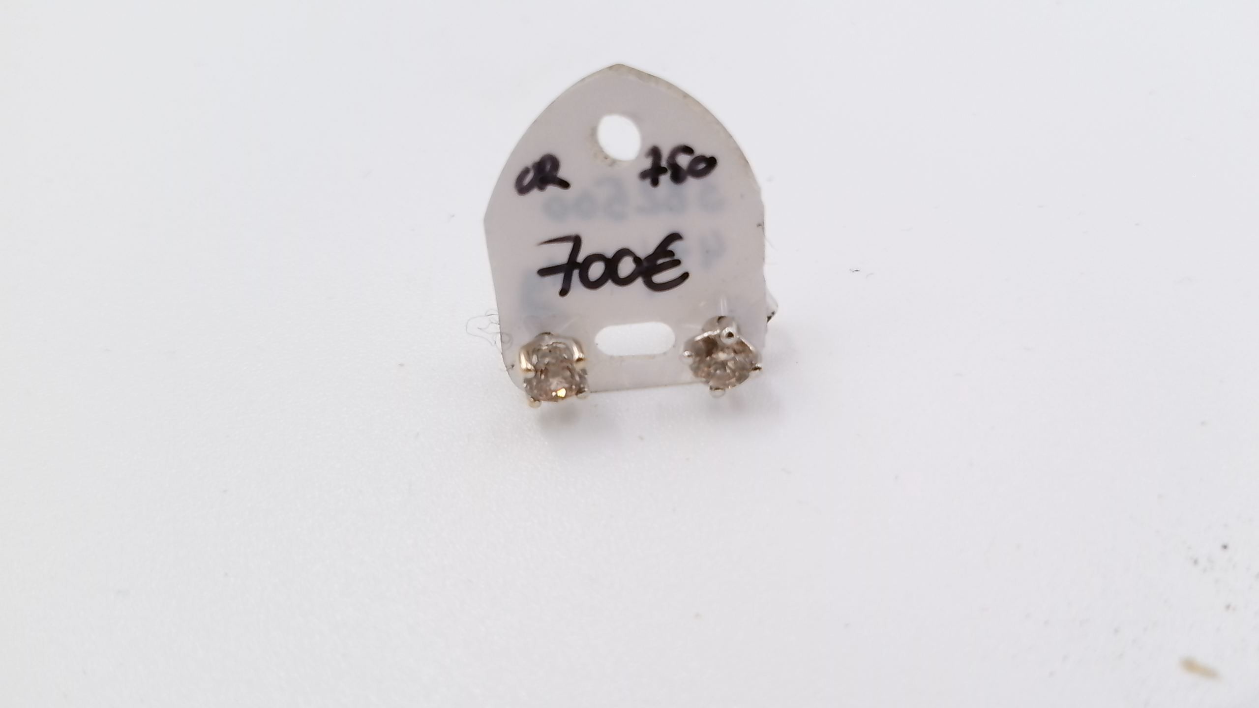 boucle d'oreilles or jaune avec diamants de 0.12ct chacun — vue 4