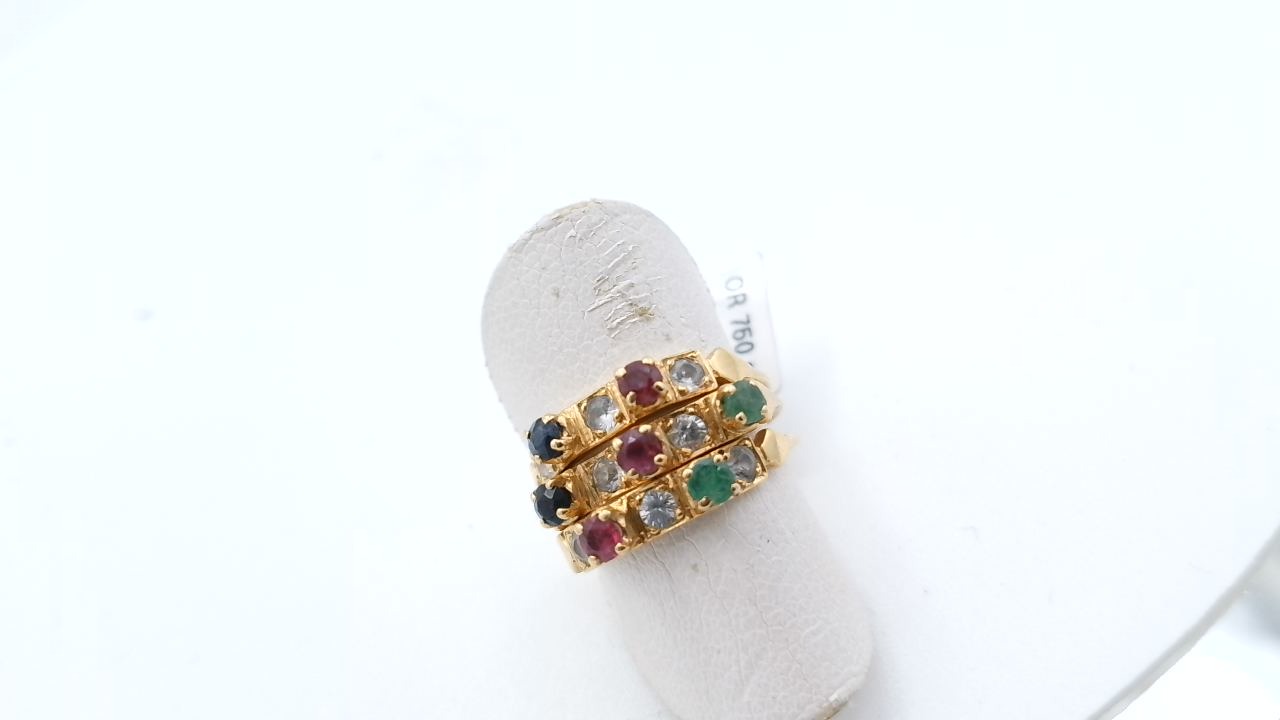 bague or jaune trilogie emeraud saphir diamant rubi — vue 6