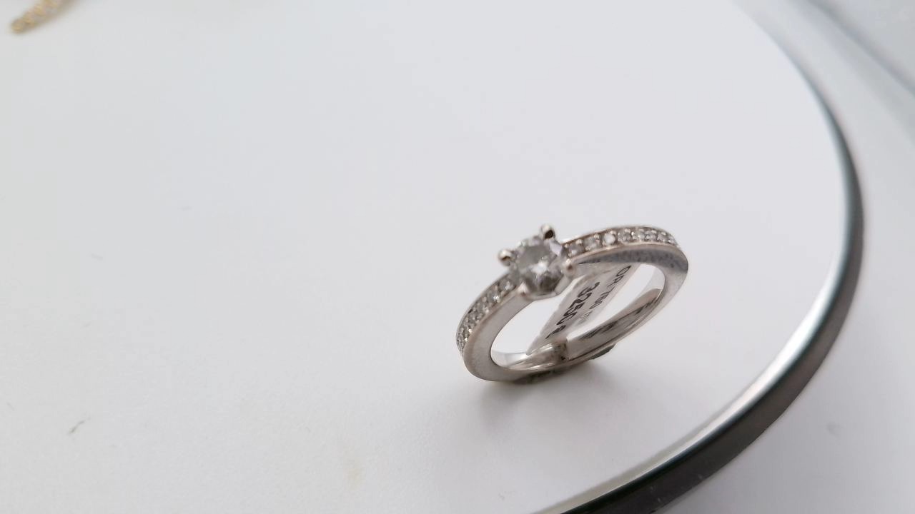 aliance diamant demi tour or blanc 18K — vue 2