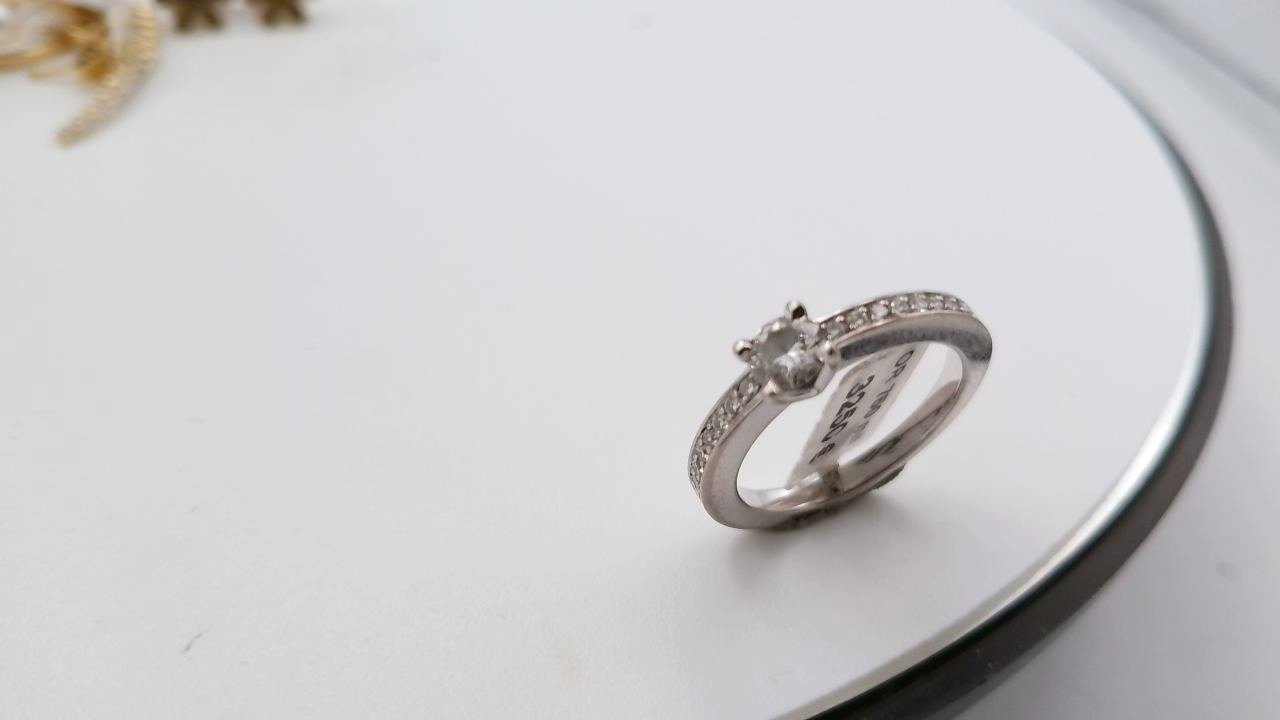 aliance diamant demi tour or blanc 18K — vue 3
