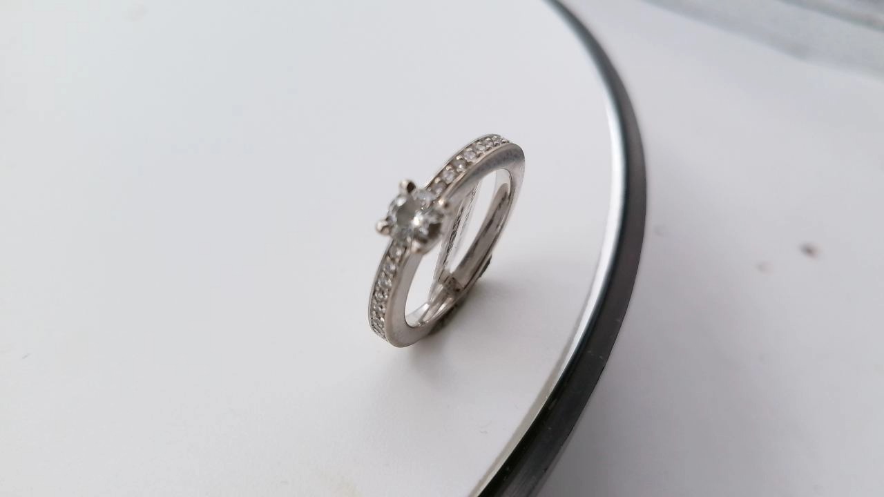 aliance diamant demi tour or blanc 18K — vue 4
