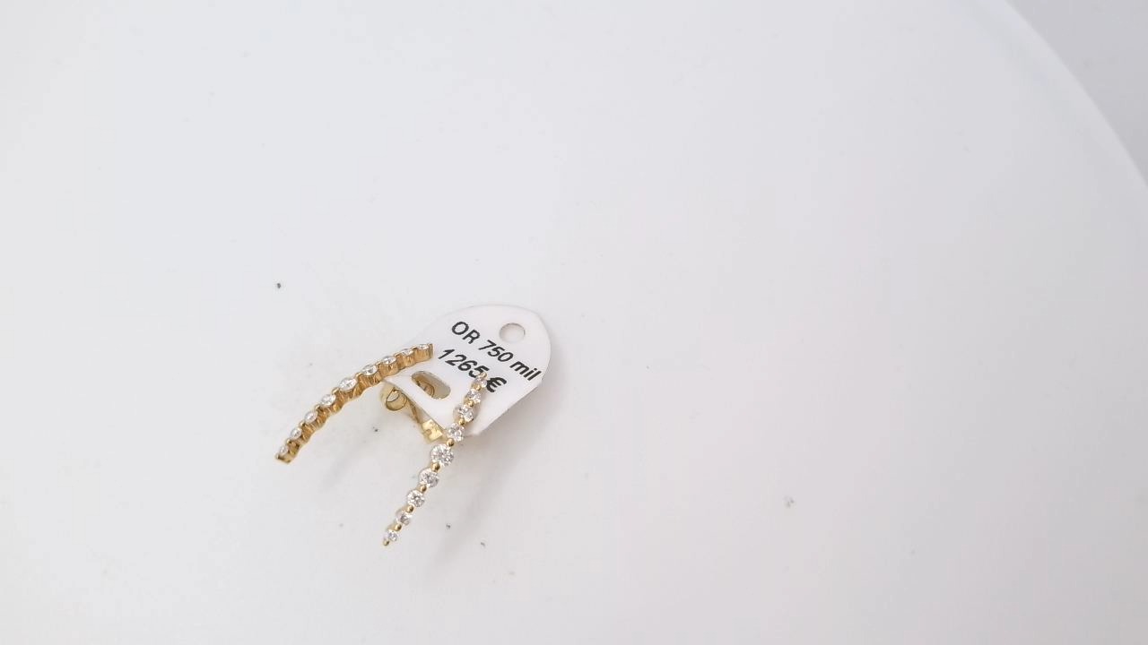 boucles d'oreille — vue 3