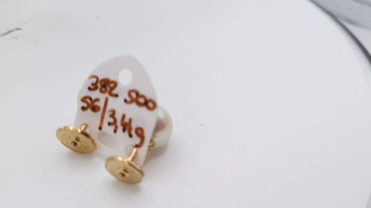 boucles d'oreilles perle avec tige et alpa or 18K — vue 3