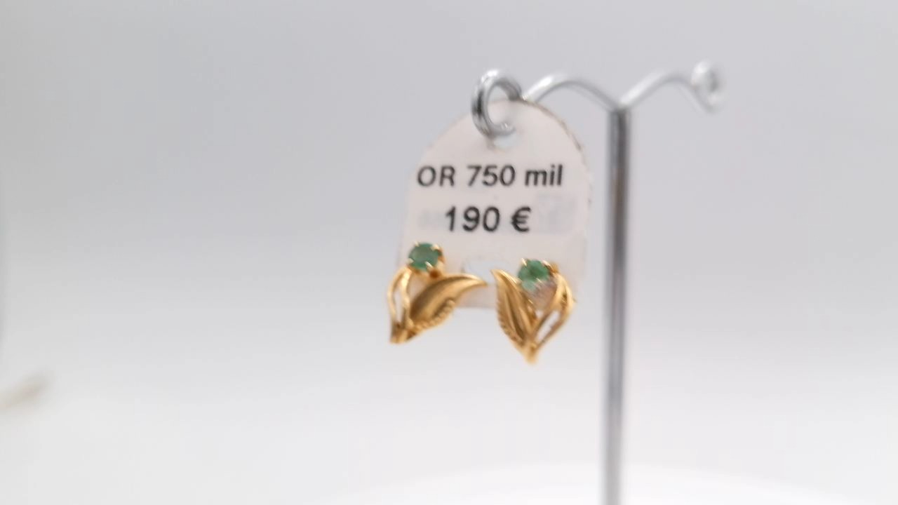 boucle d'oreilles emeraude — vue 2