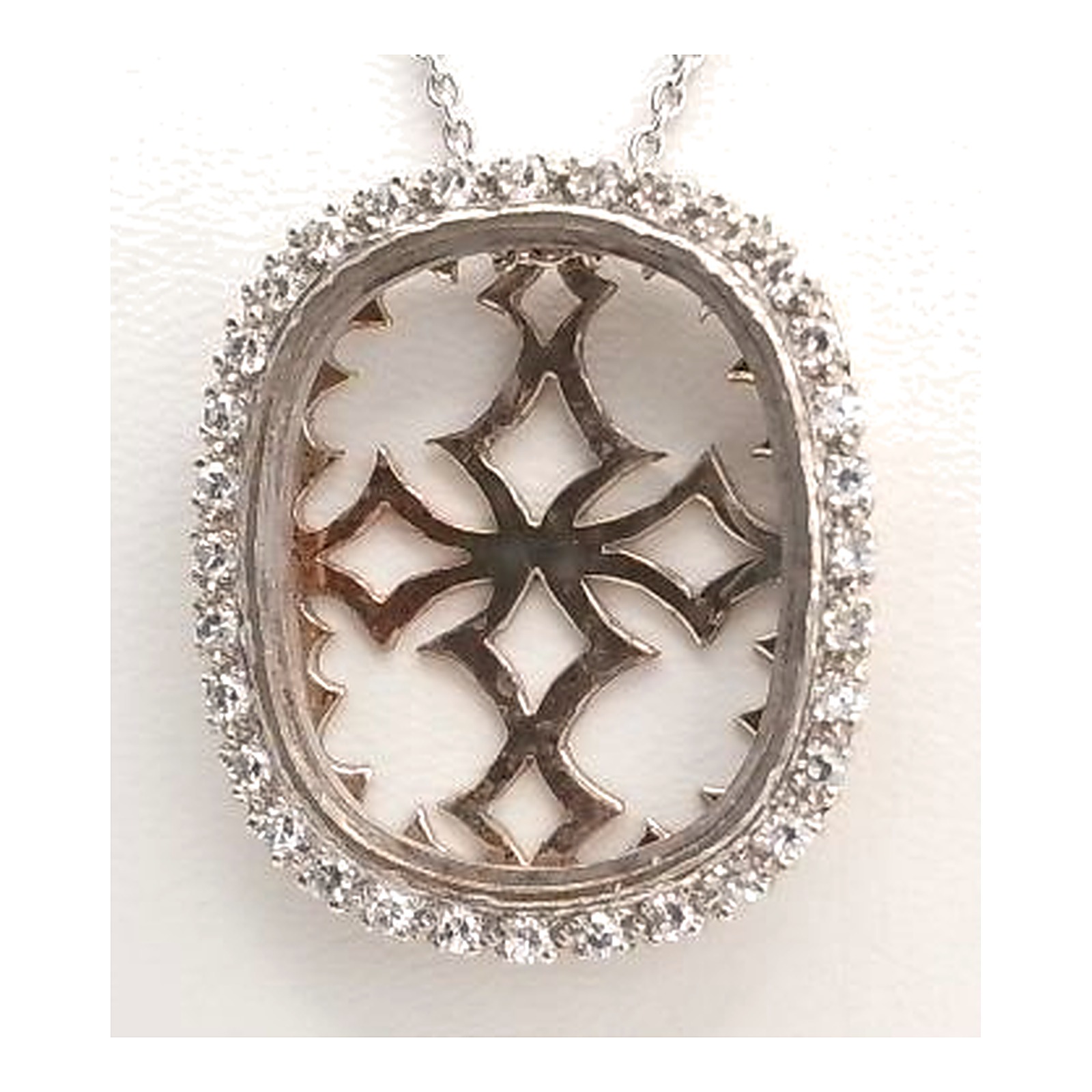 Collier et pendentif art déco or blanc 750 et diamants — vue 2