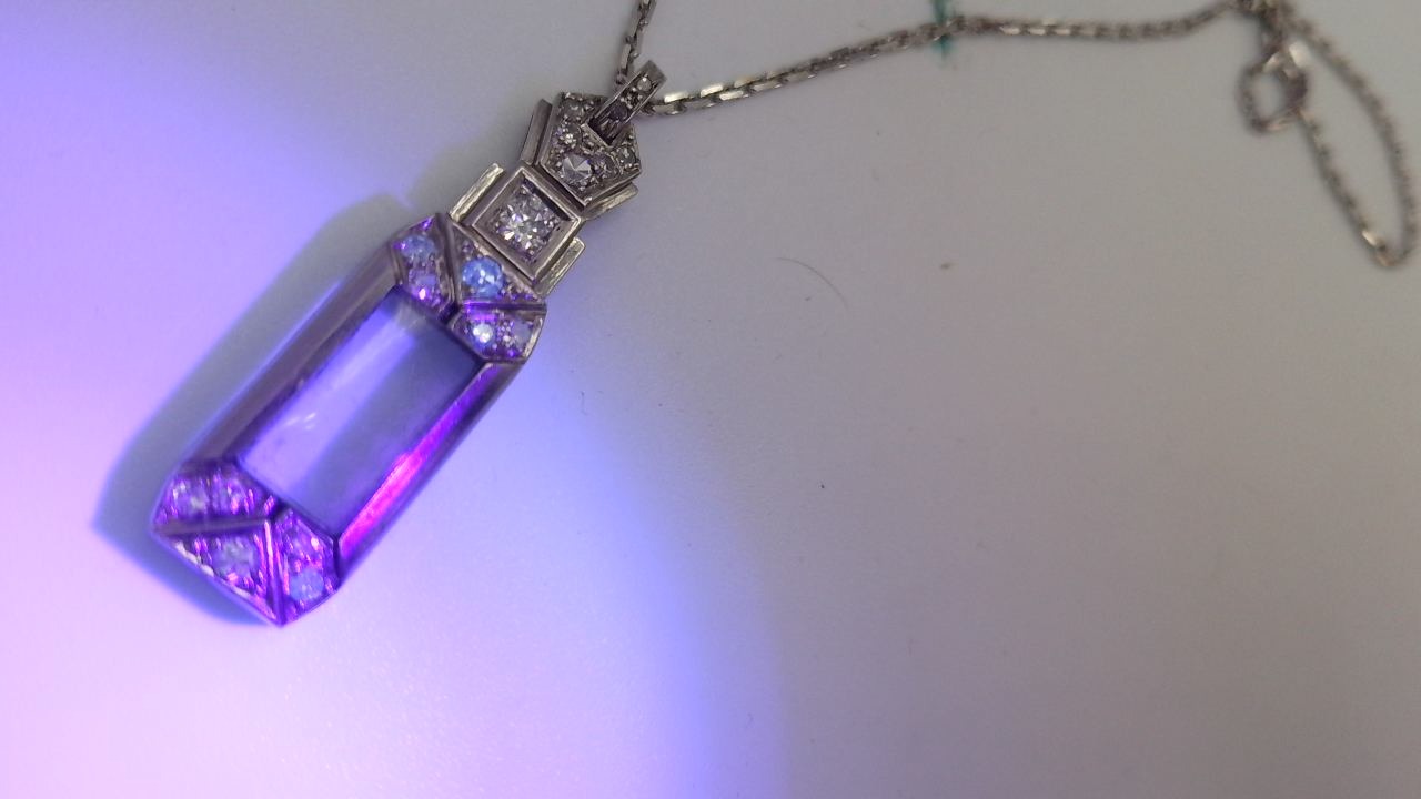 Collier or blanc 750 et pendentif platine art déco rectangle et diamants — vue 6